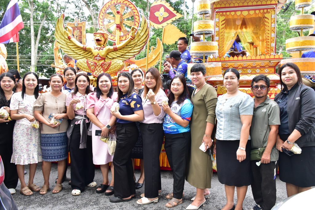 มทร.ศรีวิชัย วิทยาเขตตรัง ร่วมประเพณีไทยสืบทอดวิถีวัฒนธรรมท้องถิ่น “ลากพระ ณ วัดสิเกา และวัดไม้ฝาด” - มทร.ศรีวิชัย (RMUTSV)