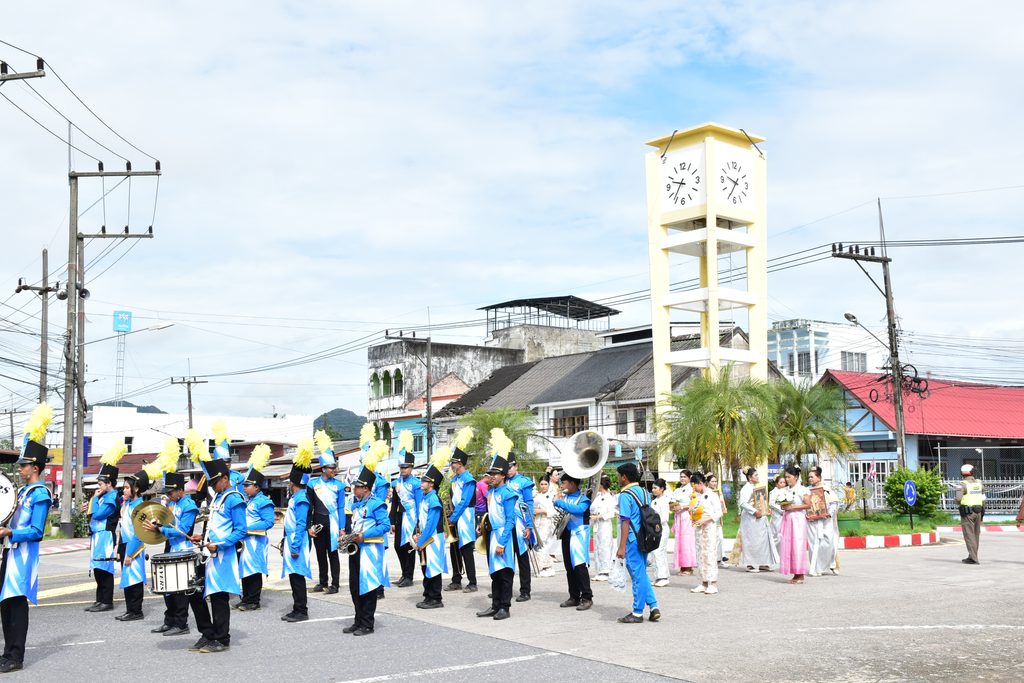 มทร.ศรีวิชัย วิทยาเขตตรัง ร่วมประเพณีไทยสืบทอดวิถีวัฒนธรรมท้องถิ่น “ลากพระ ณ วัดสิเกา และวัดไม้ฝาด” - มทร.ศรีวิชัย (RMUTSV)